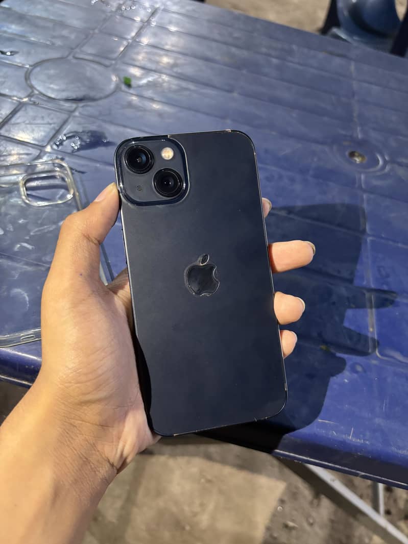 Apple iPhone 13 5