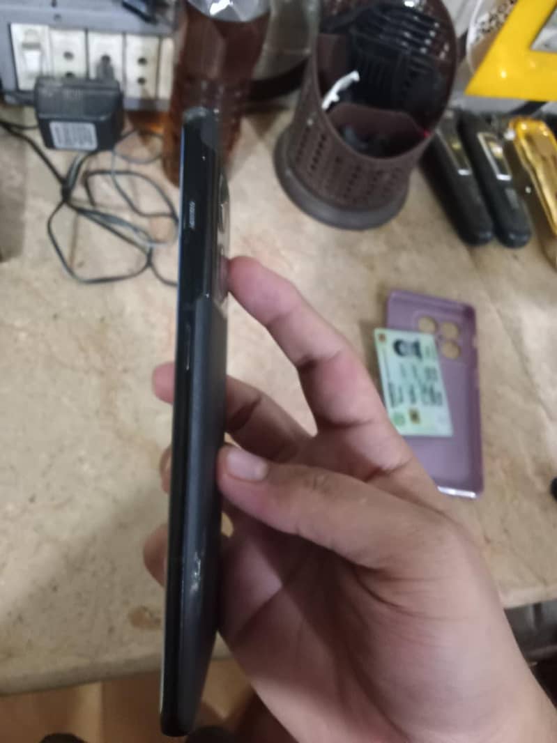 One Plus 10 Pro 5G 1