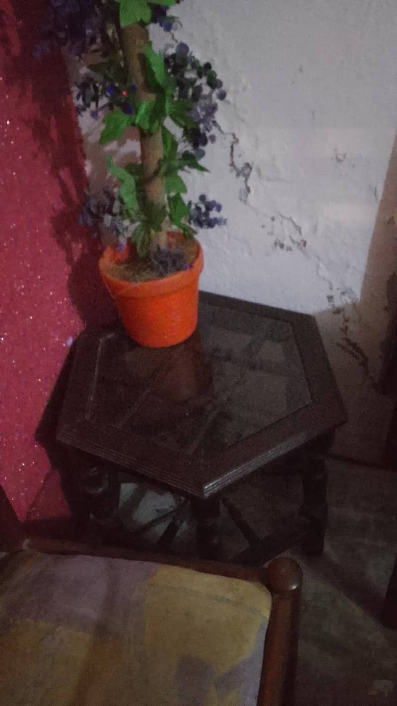 table with side tables 1