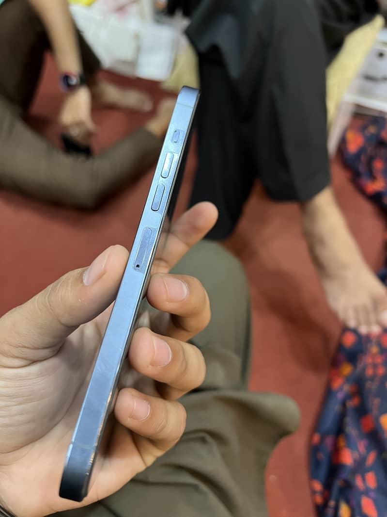 Apple iPhone 13 Pro Max 1