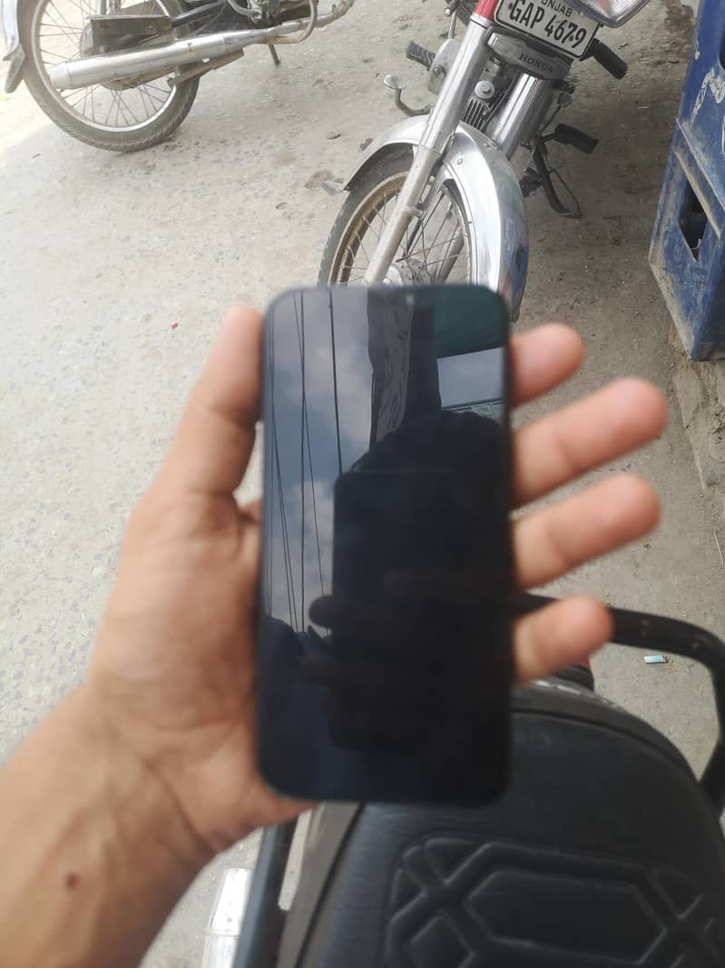 Apple iPhone 12 5