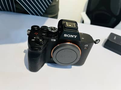 Sony A7R V / A7R5 Full Frame 61MP – 10/10 Condition – Complete Box