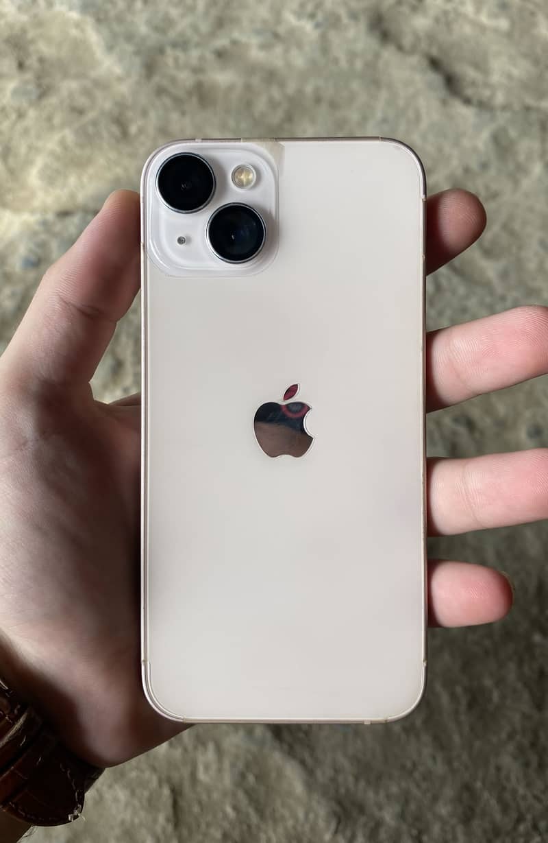 Apple iPhone 13 0