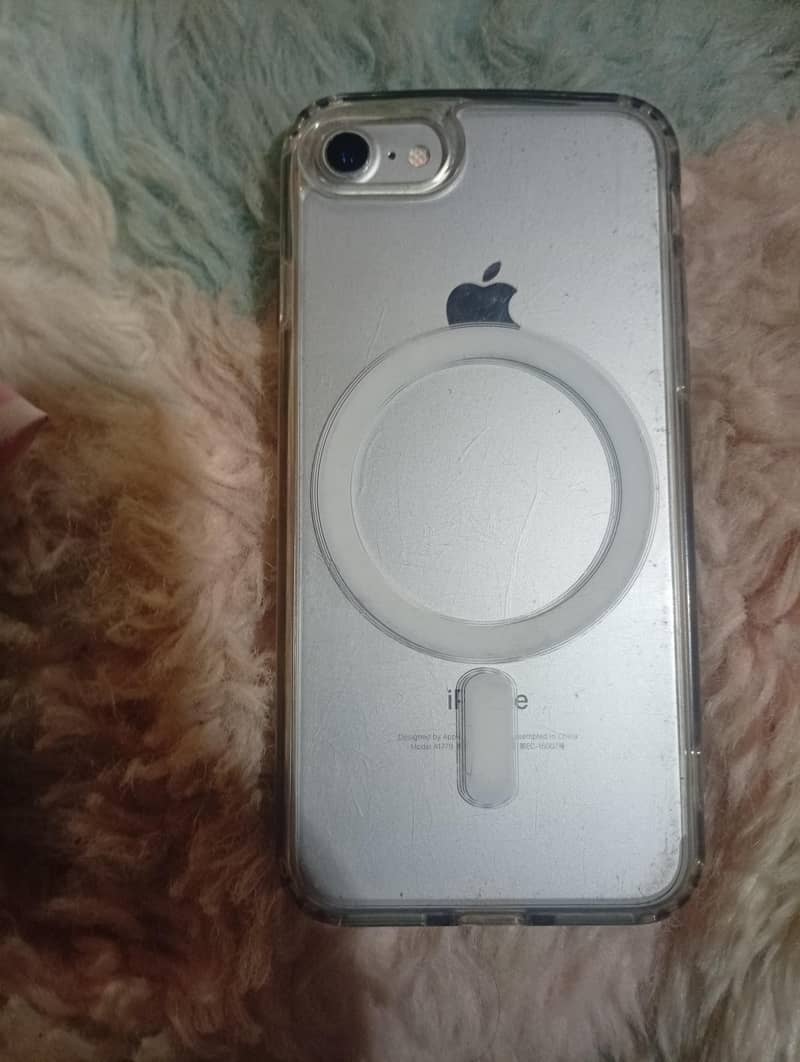 Apple iPhone 7 1