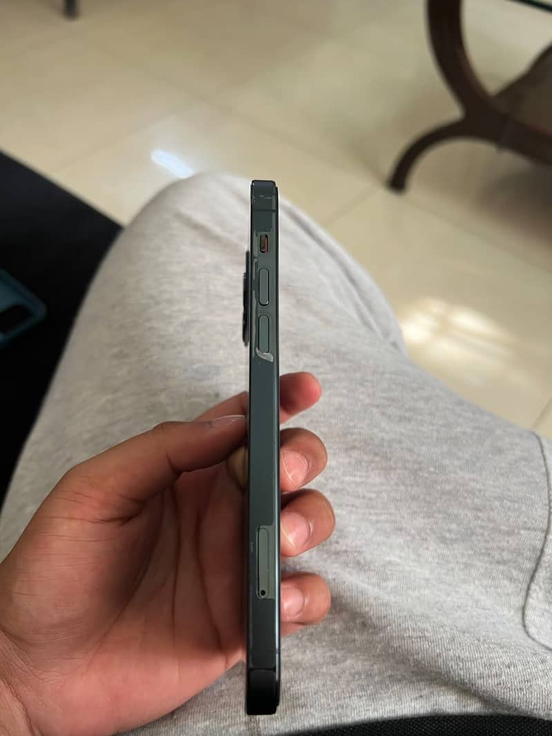 Apple iPhone 12 Pro 1