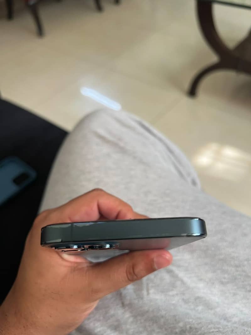 Apple iPhone 12 Pro 3