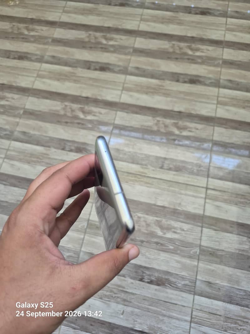 Samsung Mobile Note10 Lite 1