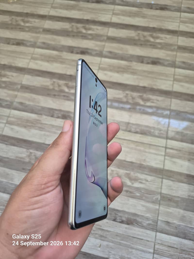 Samsung Mobile Note10 Lite 3