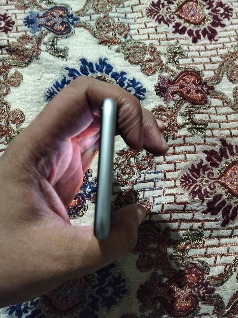 Apple iPhone 6S 2