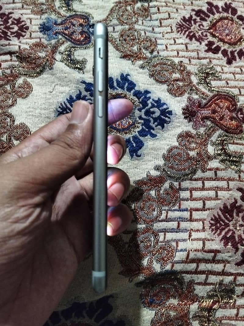 Apple iPhone 6S 3