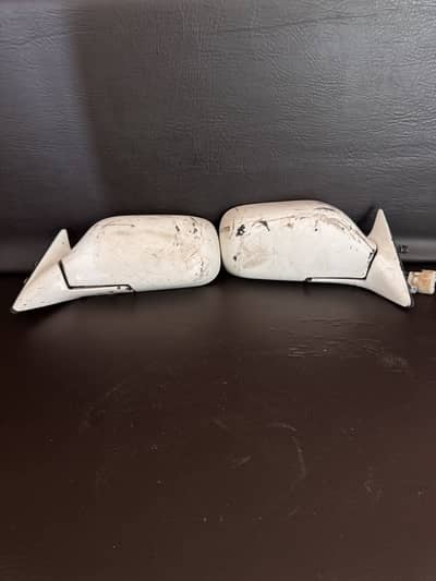 Toyota Qabli side mirrors