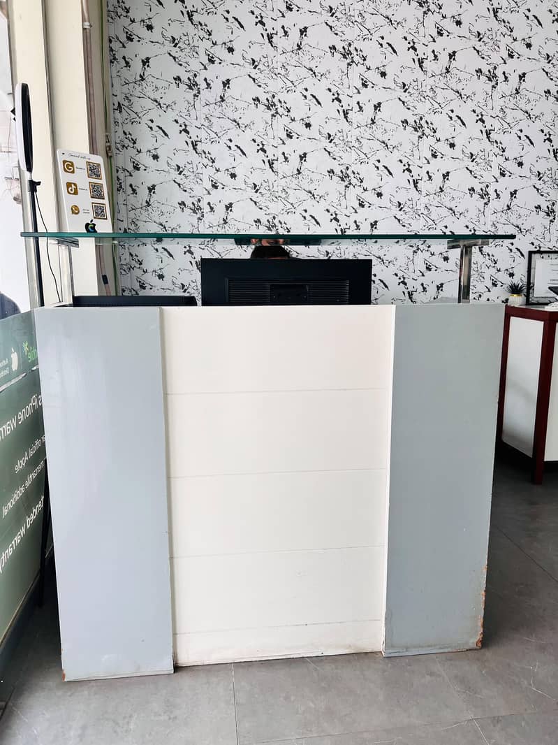 reception table 3