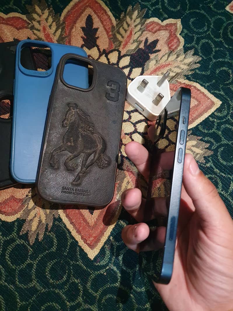 Apple iPhone 13 1