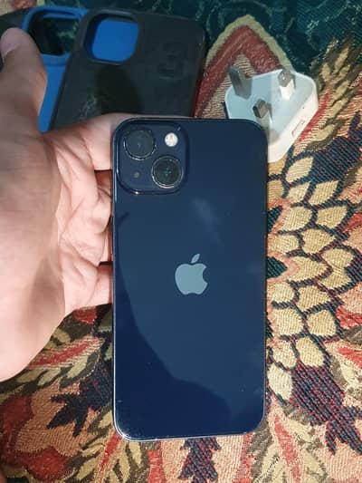 Apple iPhone 13