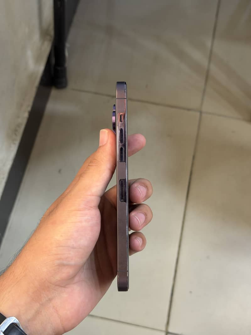 Apple iPhone 14 Pro Max 3