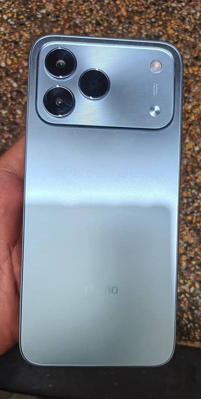 6+6 138 with box almost 10 month warranty