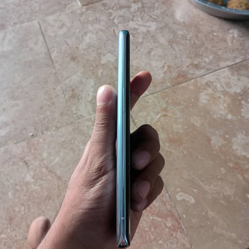 One Plus 9 Pro 6