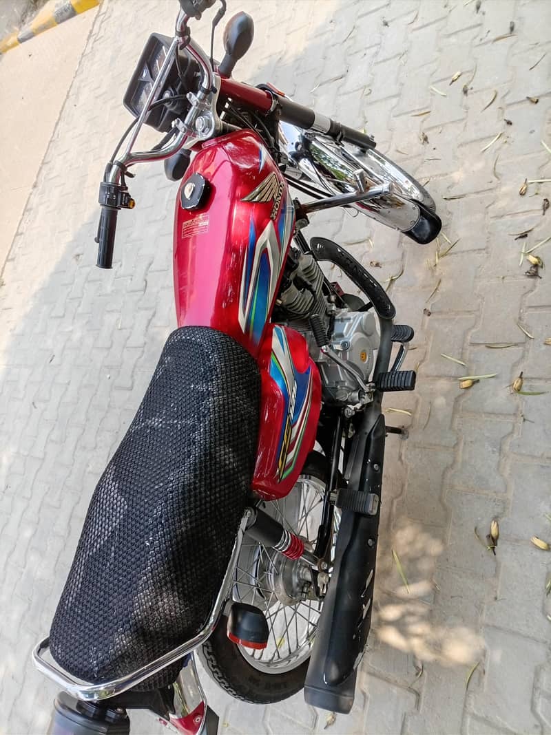 CG 125 3