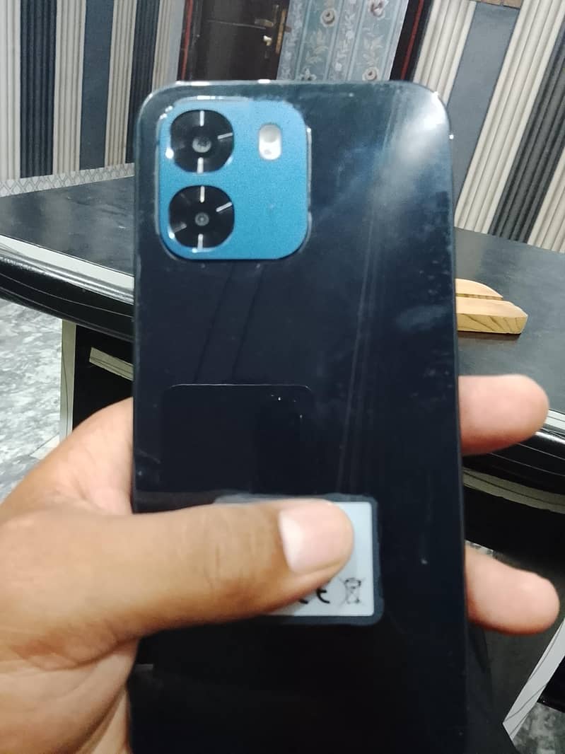 OPPO A6 0