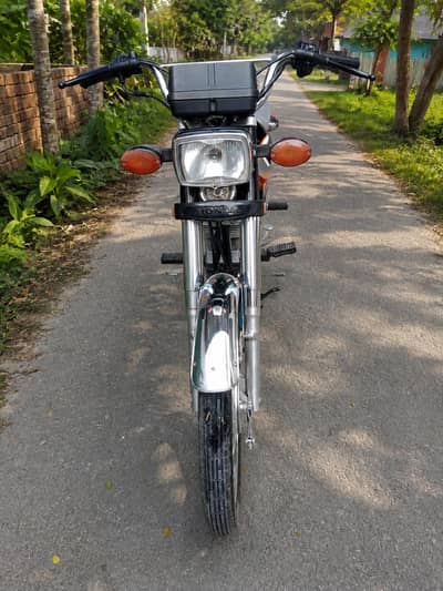 Honda 125 for sale contact number. . . 03004084824