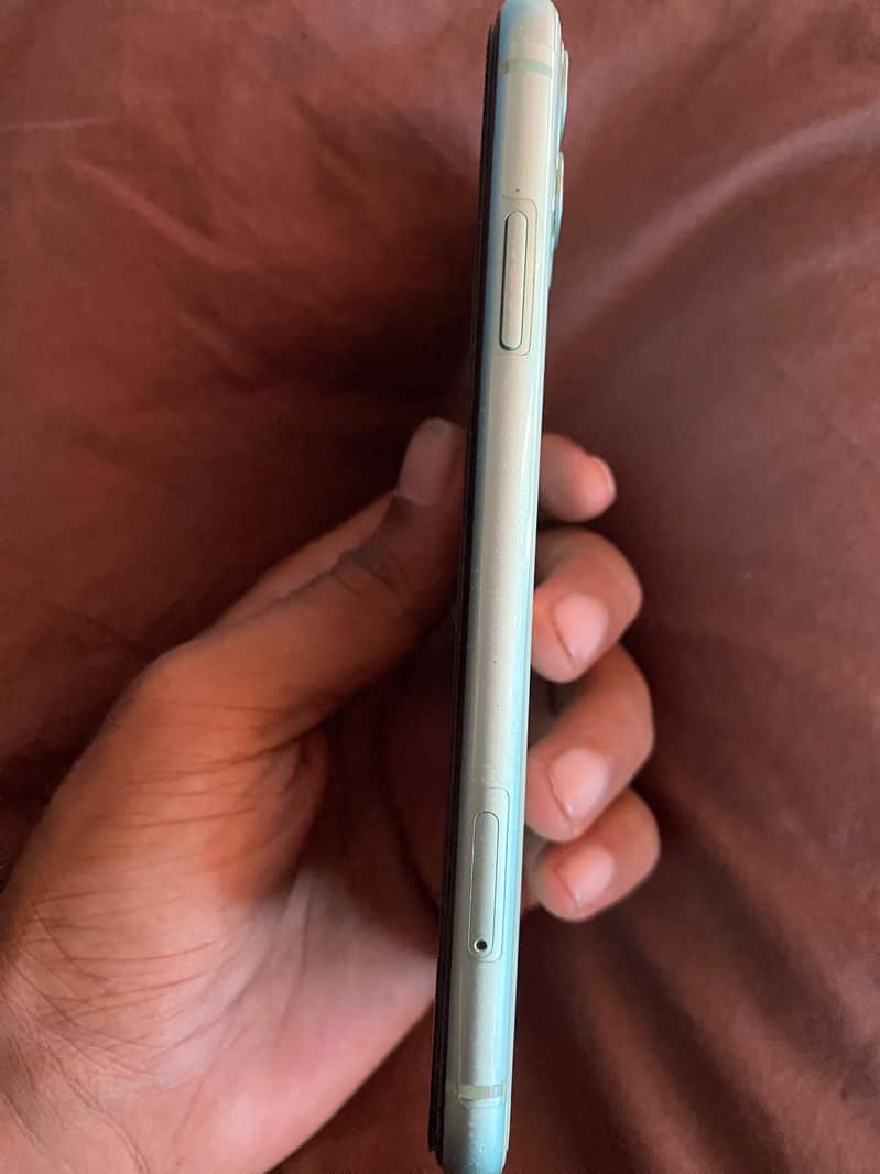 Apple iPhone 11 5