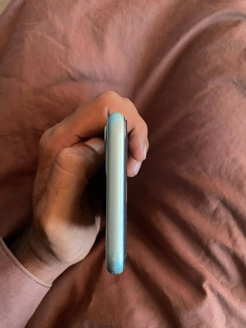Apple iPhone 11 6