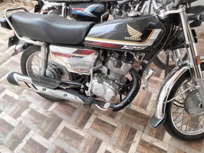 Honda 125 special edition silver