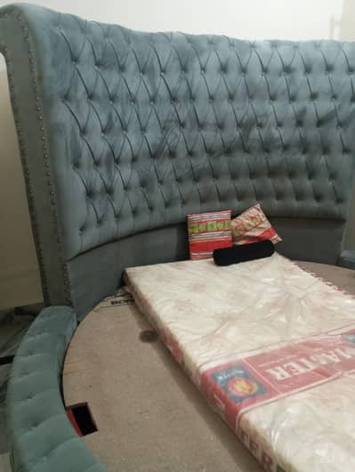 king size bed with 2 side tables