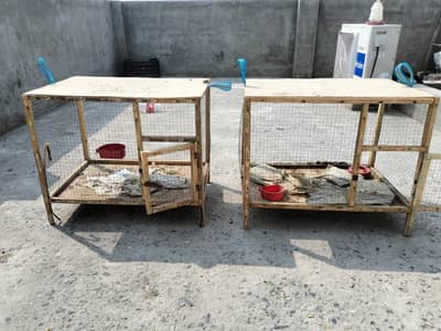 Hen cages with sheet and without sheet
