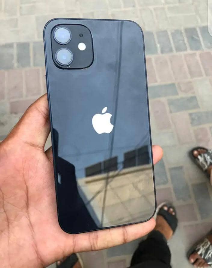 Apple iPhone 12 0