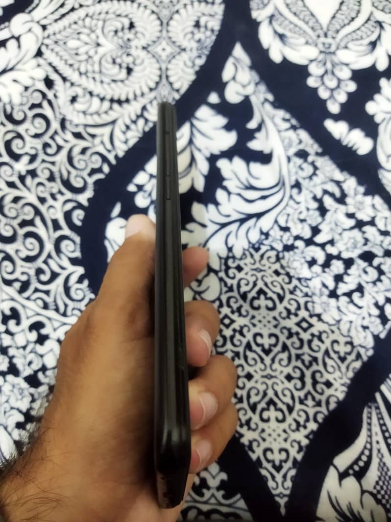 OPPO A76 3