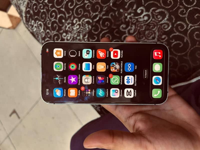 Apple iPhone 13 2