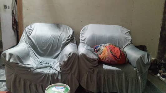5 seater cushioning sofas in best condition