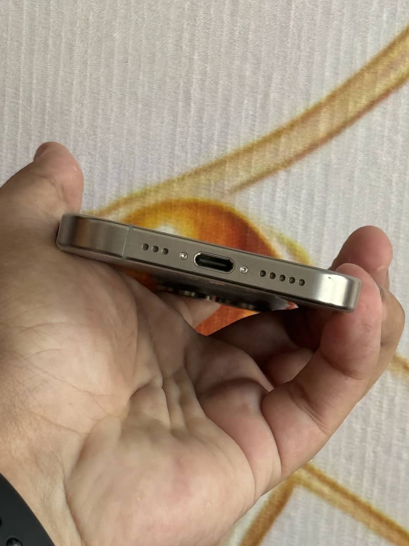 Apple iPhone 15 Pro 1
