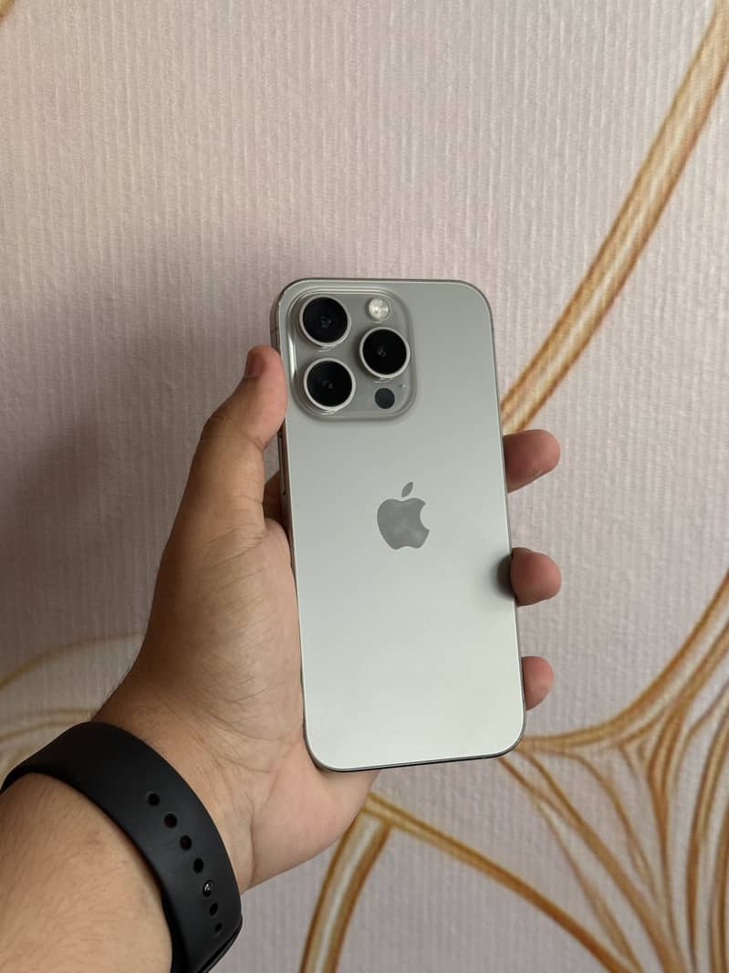 Apple iPhone 15 Pro 2