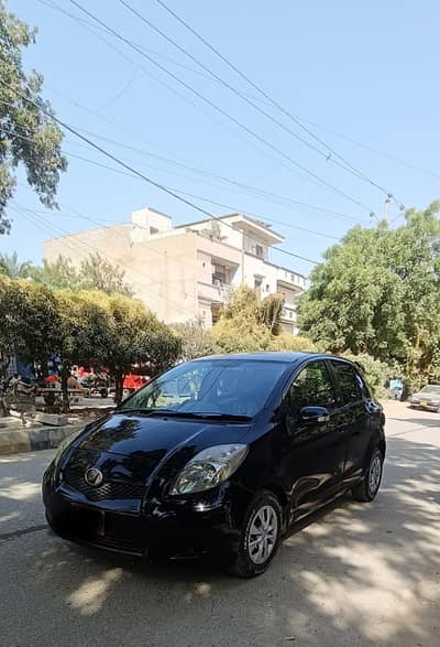 Toyota Vitz 2009/12 G push top off the line