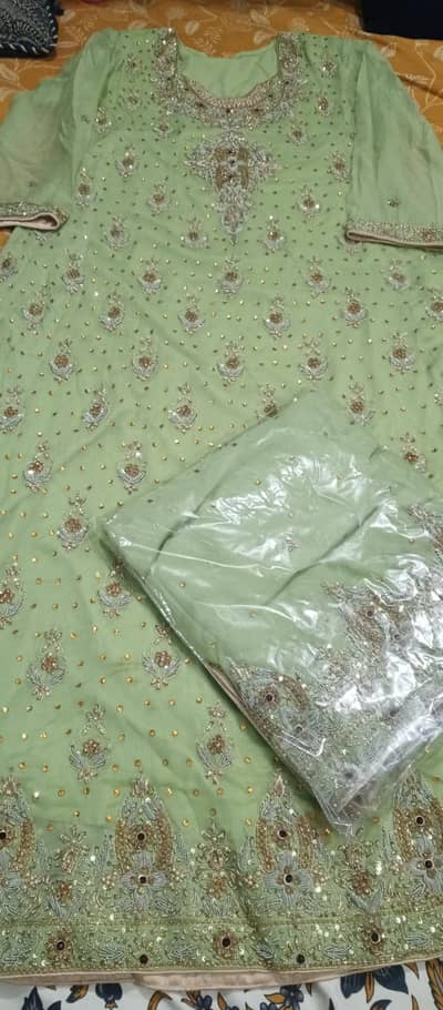 3 piece fancy maxi urgent for sale