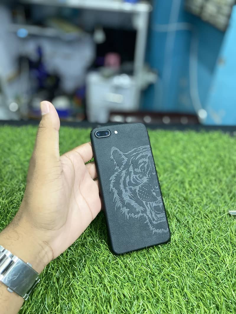 Apple iPhone 7 Plus 2