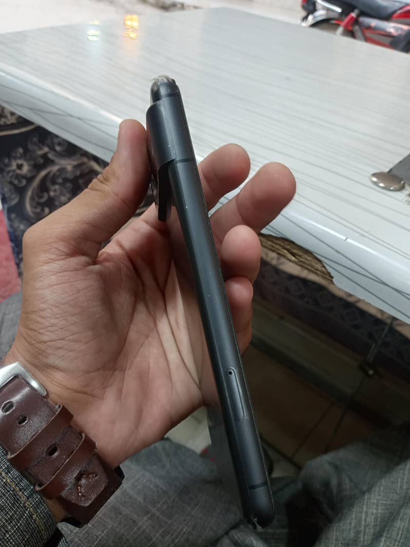 Google Pixel 8 3