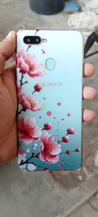 OPPO F9 Pro