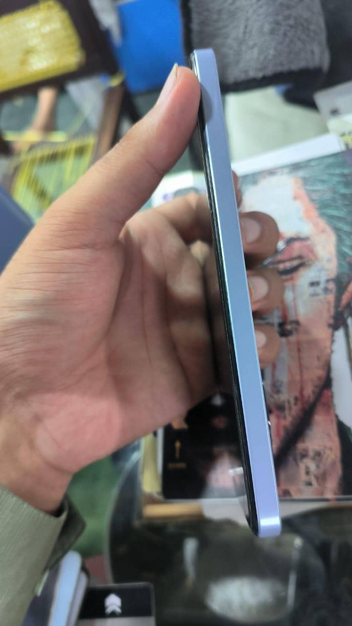 Realme 12 4