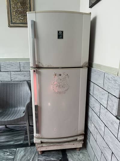 Dawlance Double Door Refrigerator / Fridge FOR URGENT SALE