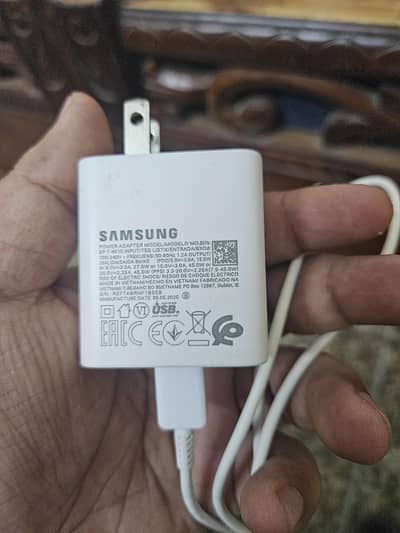 Samsung 45 watt charger with cable