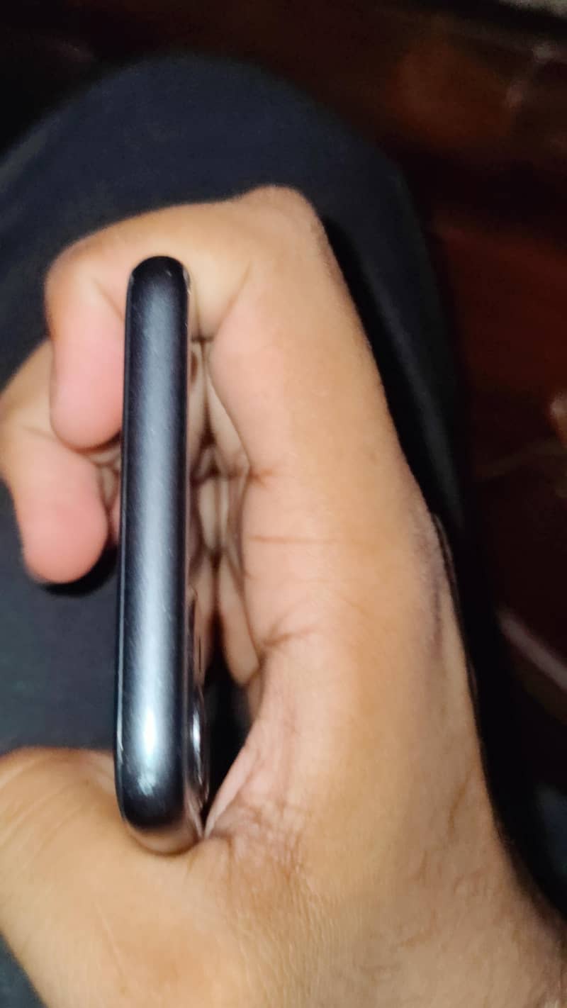 Apple iPhone 11 2