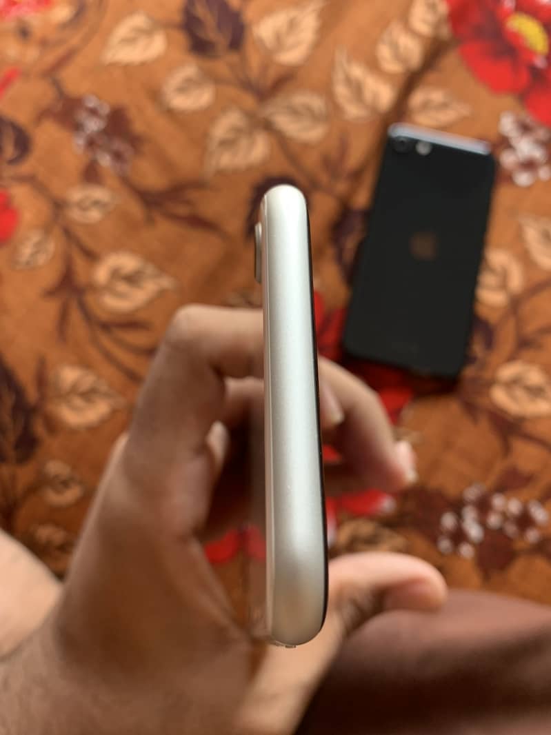 Apple iPhone SE 1