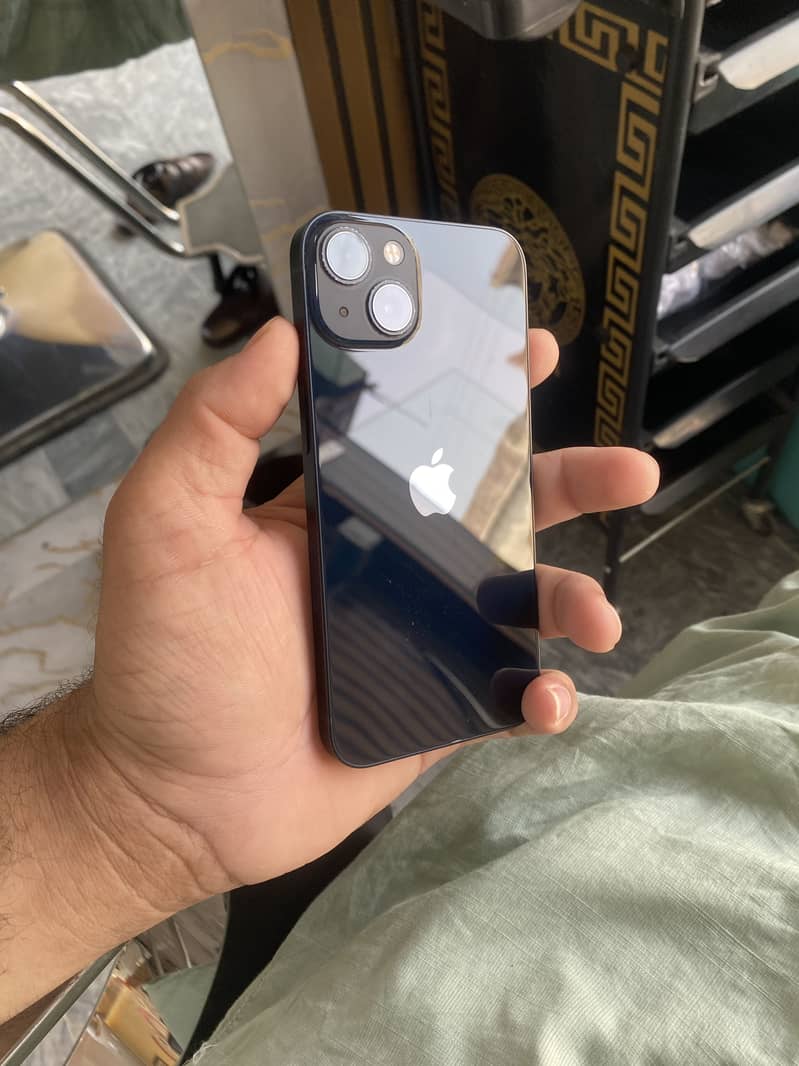 Apple iPhone 13 1
