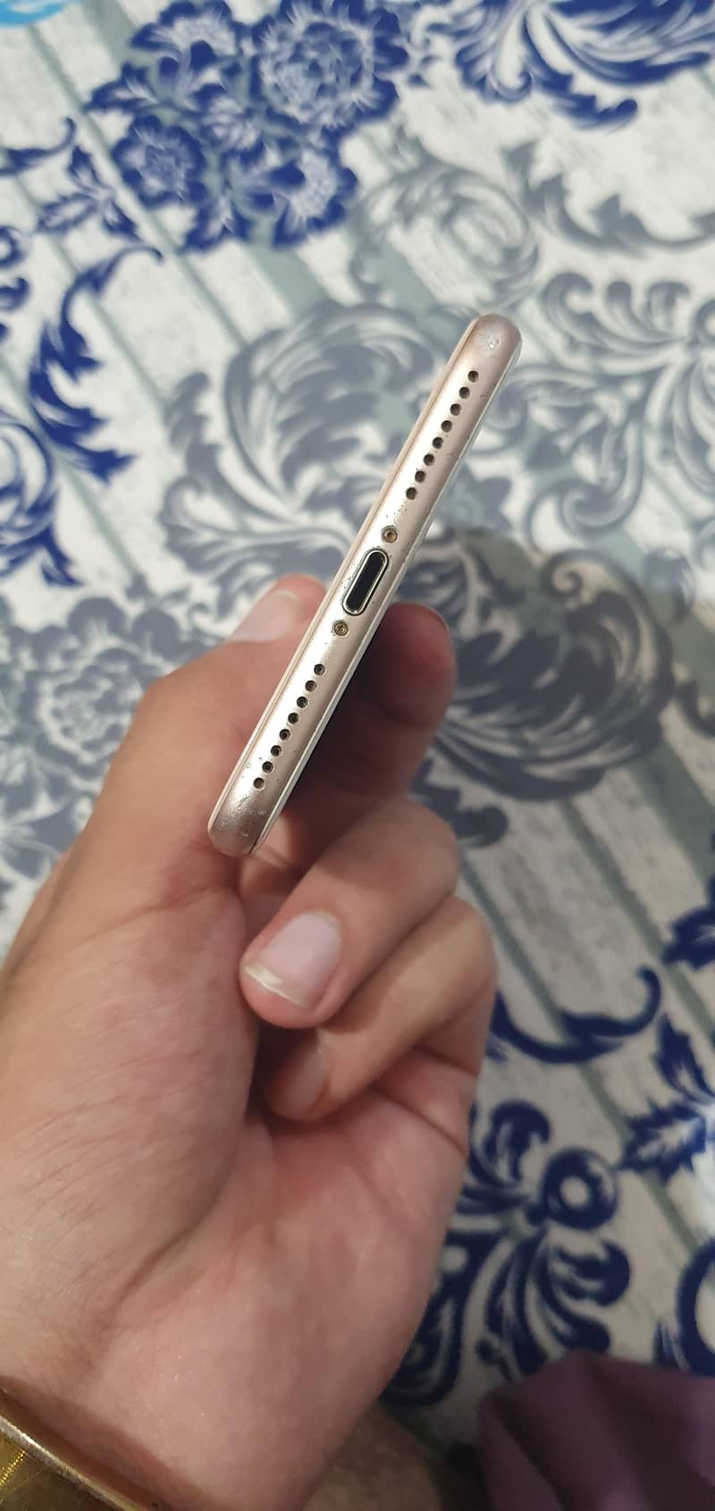 Apple iPhone 8 Plus 3