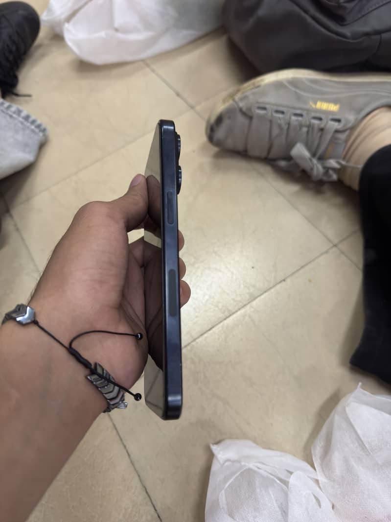 Apple iPhone 15 Pro Max 1