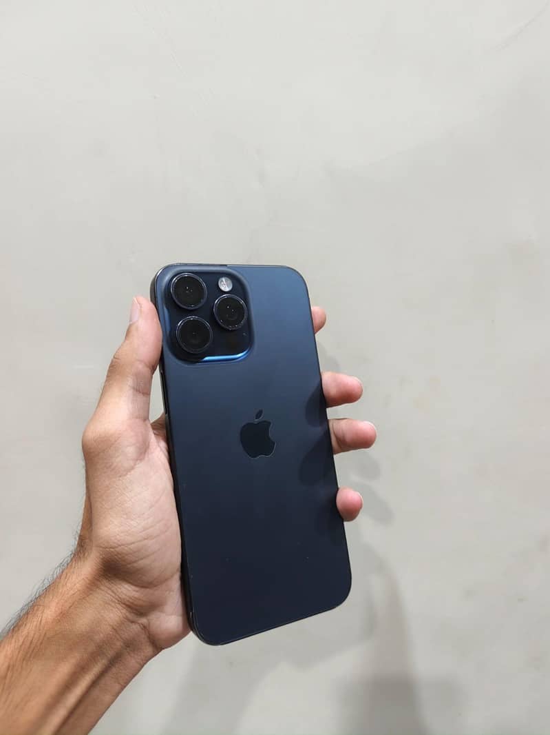 Apple iPhone 15 Pro Max 1