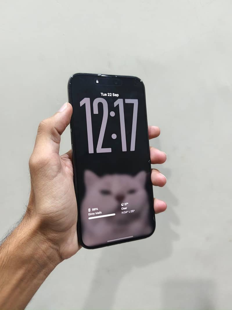 Apple iPhone 15 Pro Max 4